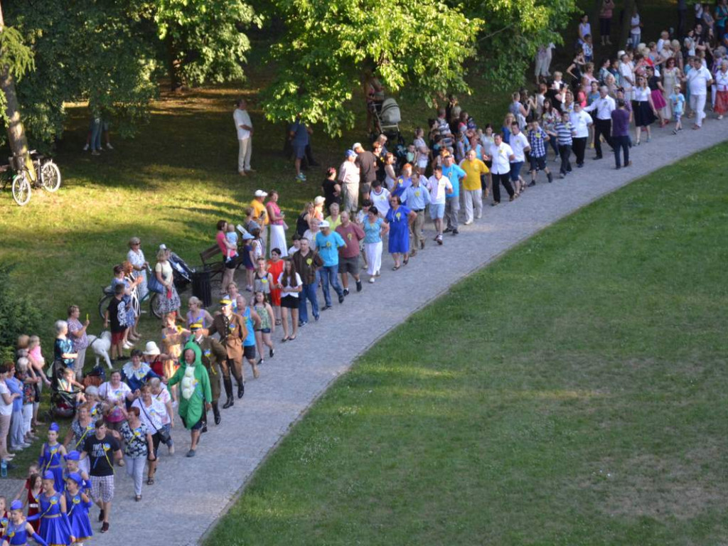 Takiego poloneza Tarnobrzeg jeszcze nie widział! Wielkie urodziny maista [ZDJĘCIA]
