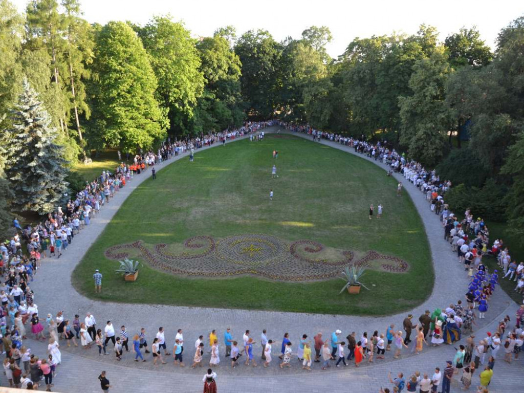 Takiego poloneza Tarnobrzeg jeszcze nie widział! Wielkie urodziny maista [ZDJĘCIA]