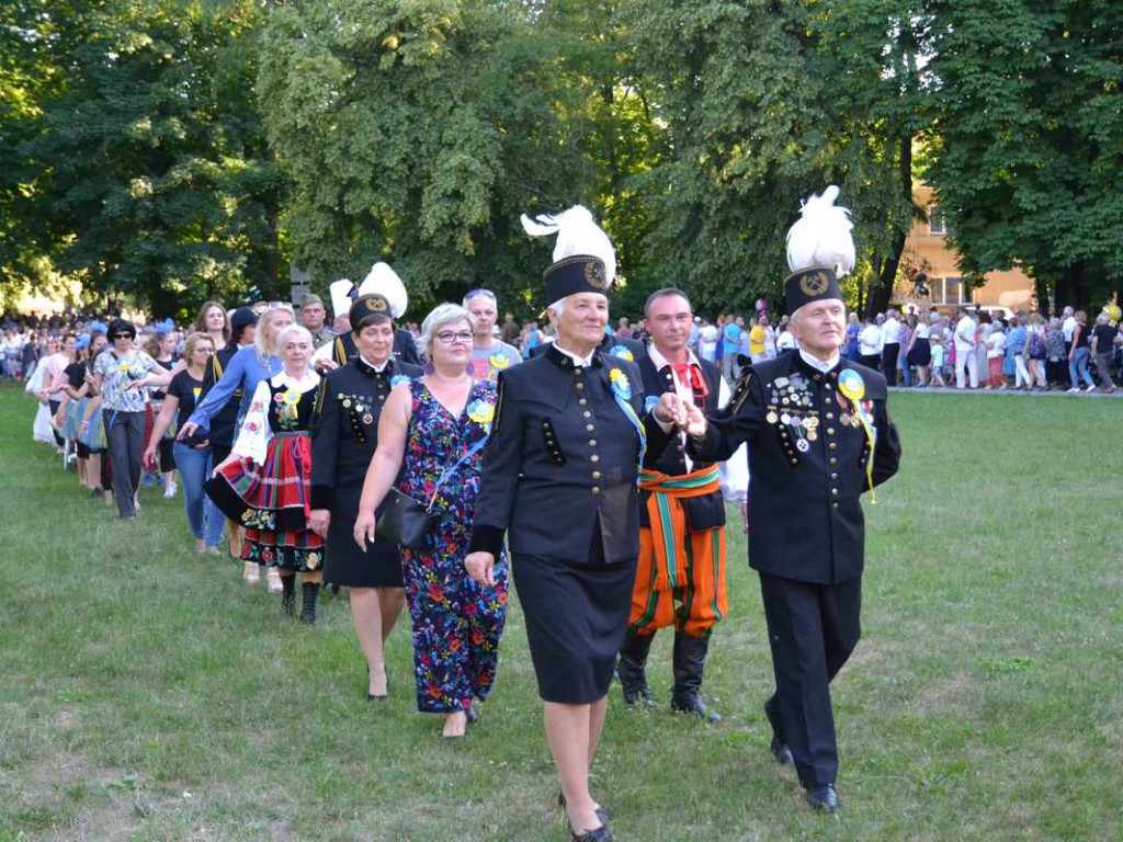Takiego poloneza Tarnobrzeg jeszcze nie widział! Wielkie urodziny maista [ZDJĘCIA]