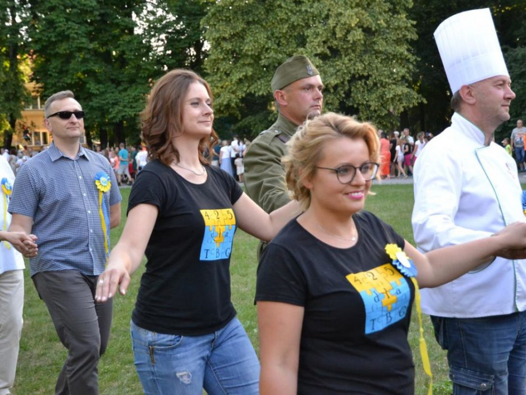 Takiego poloneza Tarnobrzeg jeszcze nie widział! Wielkie urodziny maista [ZDJĘCIA]