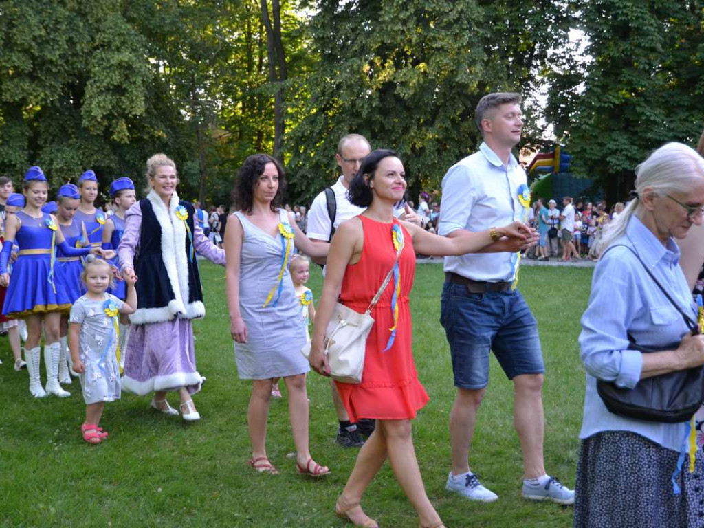 Takiego poloneza Tarnobrzeg jeszcze nie widział! Wielkie urodziny maista [ZDJĘCIA]