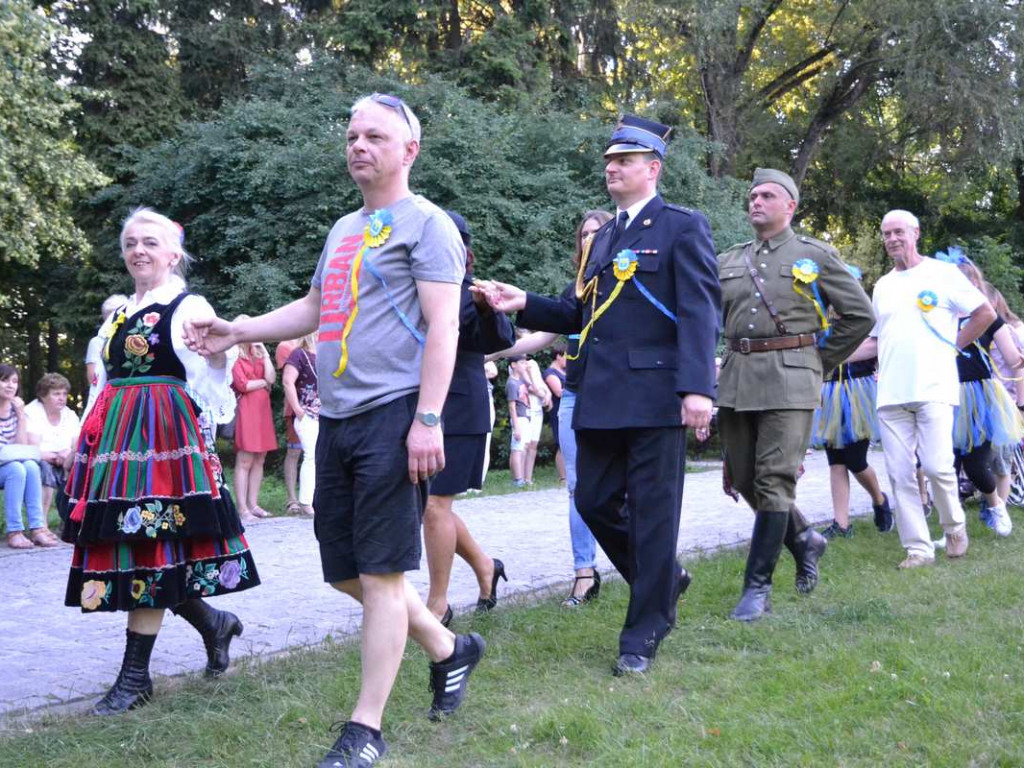 Takiego poloneza Tarnobrzeg jeszcze nie widział! Wielkie urodziny maista [ZDJĘCIA]