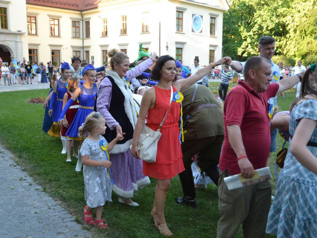Takiego poloneza Tarnobrzeg jeszcze nie widział! Wielkie urodziny maista [ZDJĘCIA]