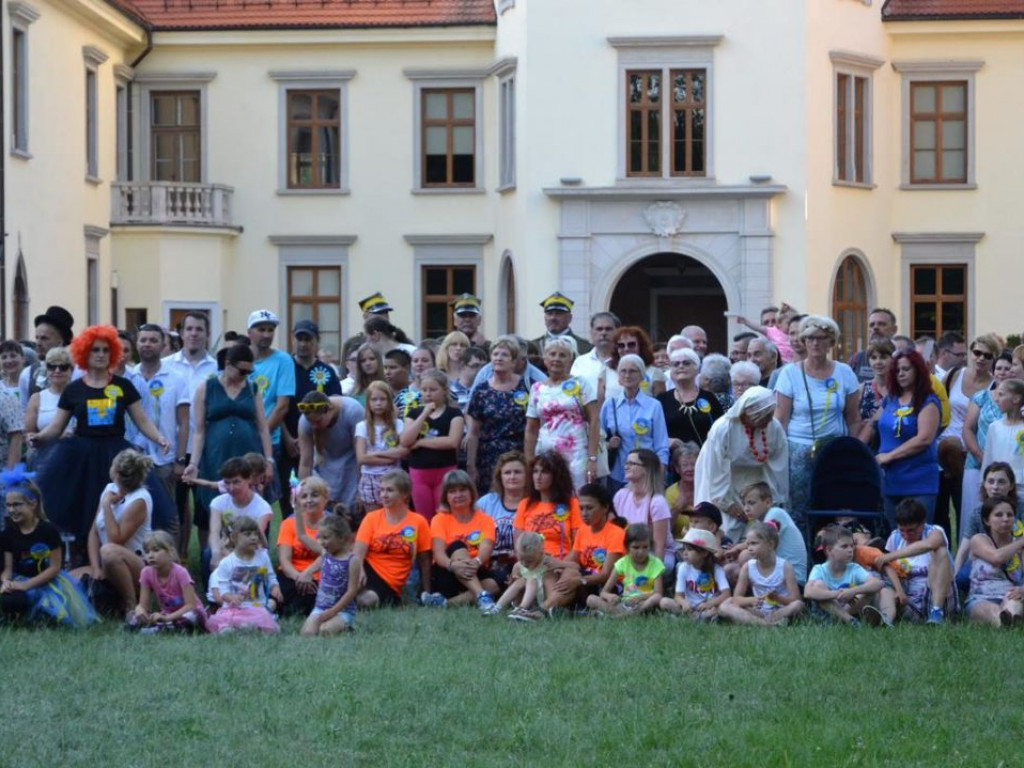 Takiego poloneza Tarnobrzeg jeszcze nie widział! Wielkie urodziny maista [ZDJĘCIA]