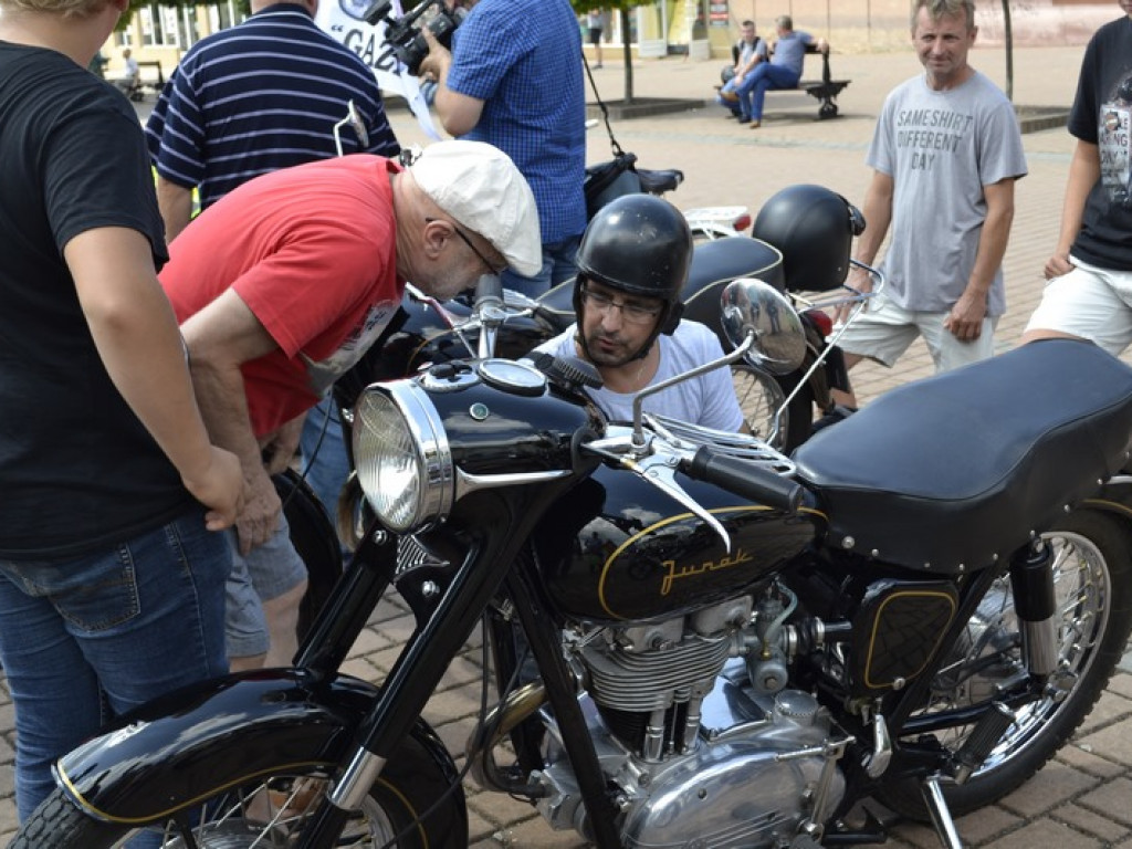 Motoryzacyjna gratka [zdjęcia]