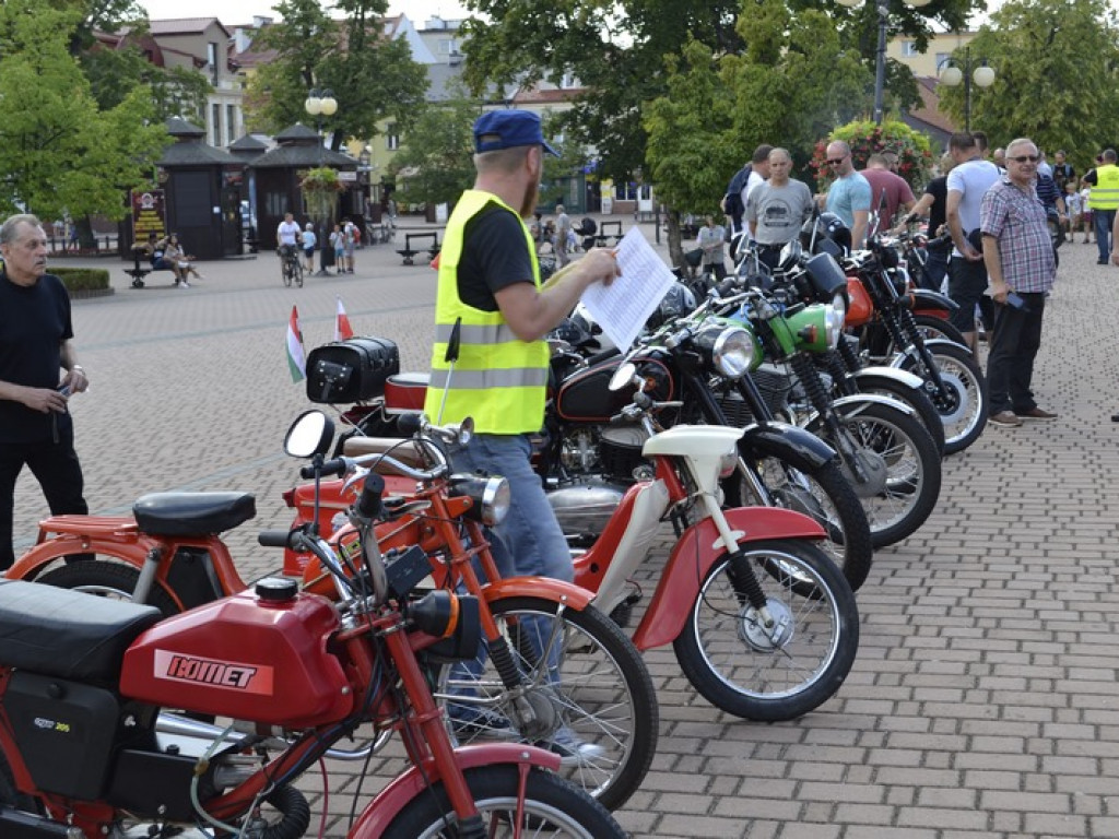 Motoryzacyjna gratka [zdjęcia]