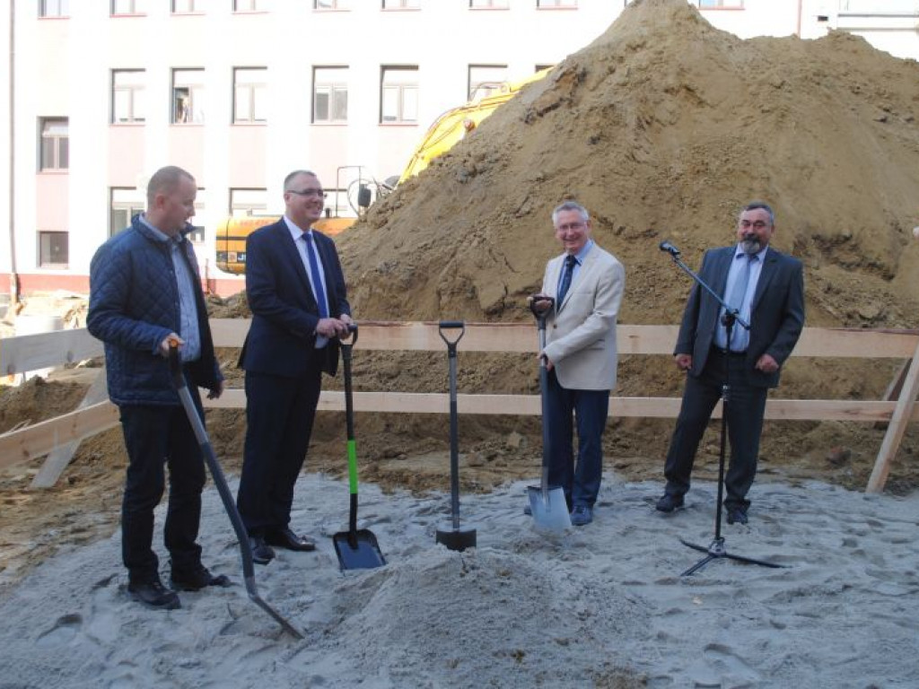 Uroczyste otwarcie budowy nowoczesnego Ośrodka Radioterapii w Wojewódzkim Szpitalu w Tarnobrzegu