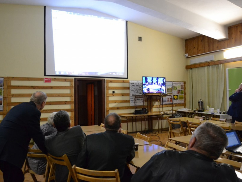 Zdjęcia ze sztabów wyborczych K. Kalinki, B. Kapuściak i E. Miernik-Krukurki