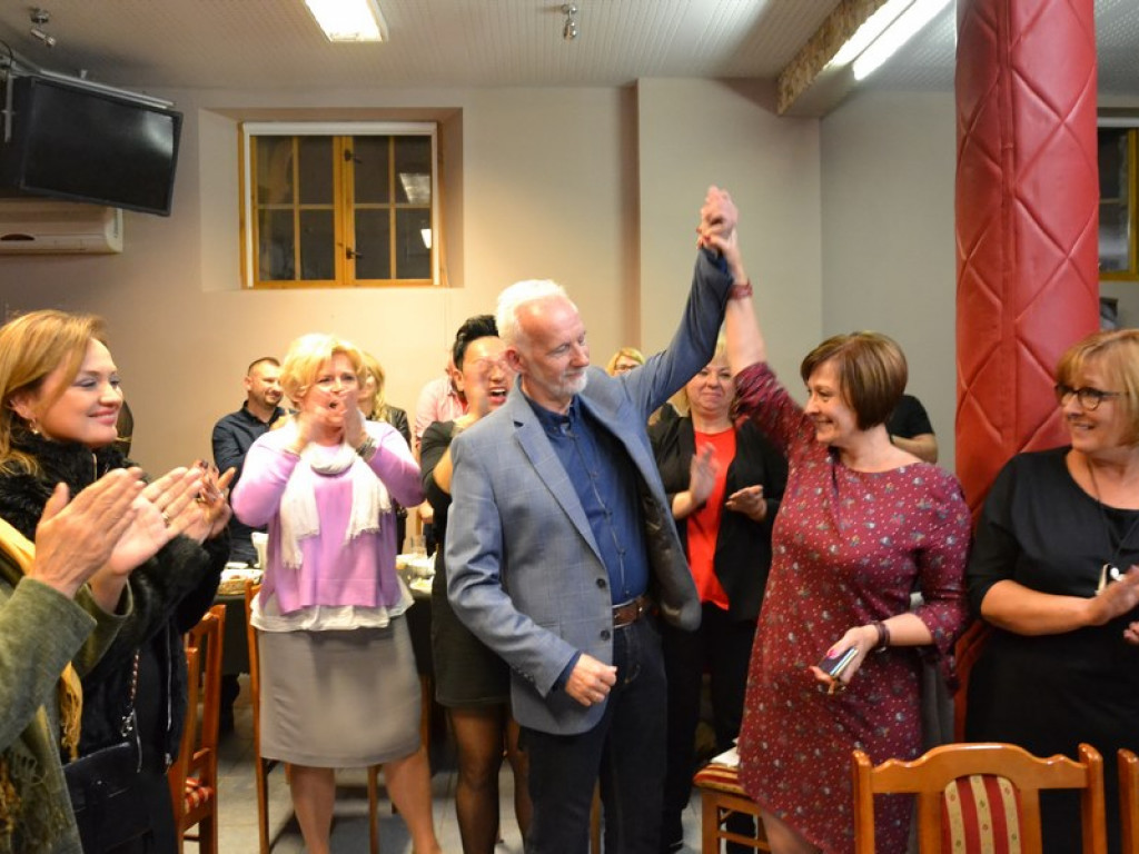 Wieczór wyborczy w sztabie Dariusza Bożka [Zdjęcia]