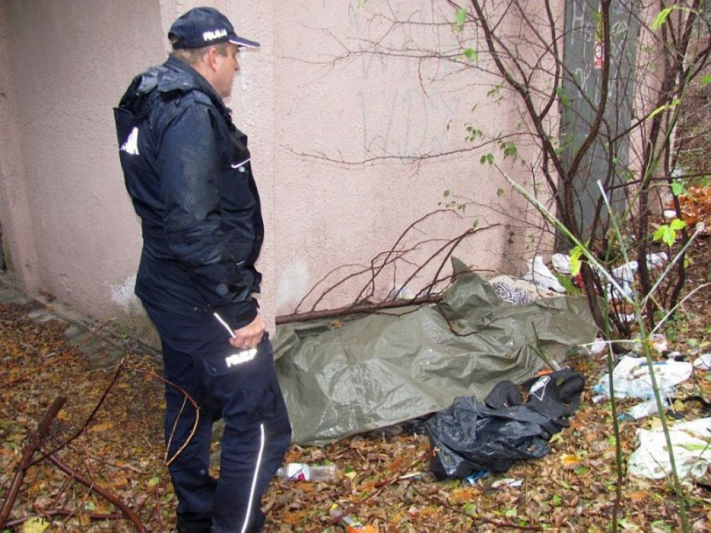 Stalowowolscy policjanci szukali bezdomnych