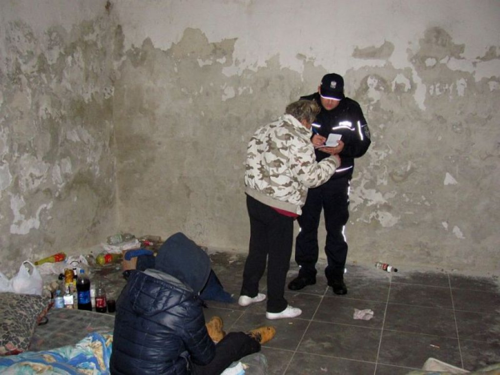 Stalowowolscy policjanci szukali bezdomnych