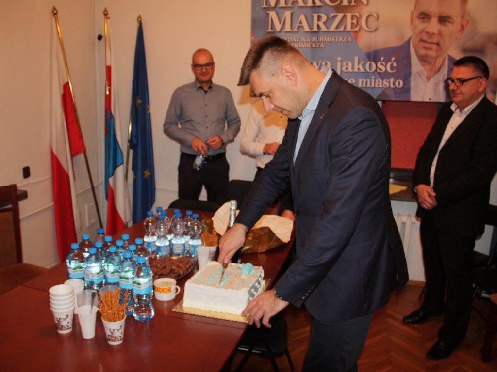 Radość w sztabie wyborczym Marcina Marca [Zdjęcia]