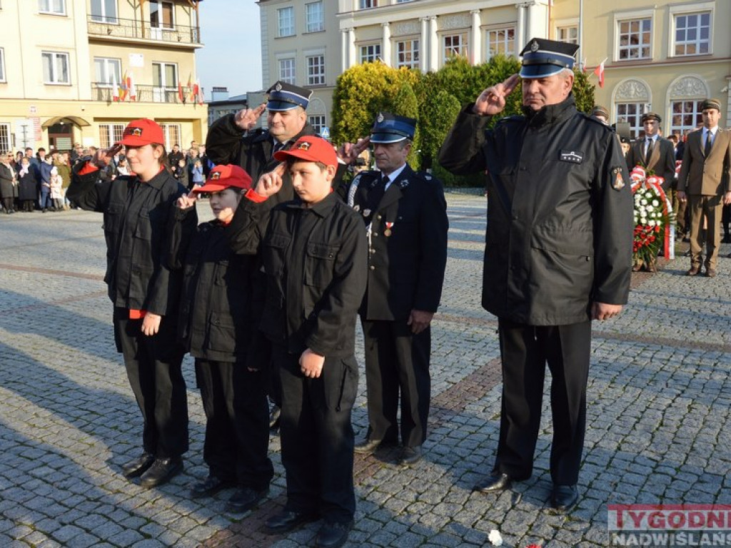 Wojsko na ulicach. Święto Niepodległości w Nisku [Zdjęcia]