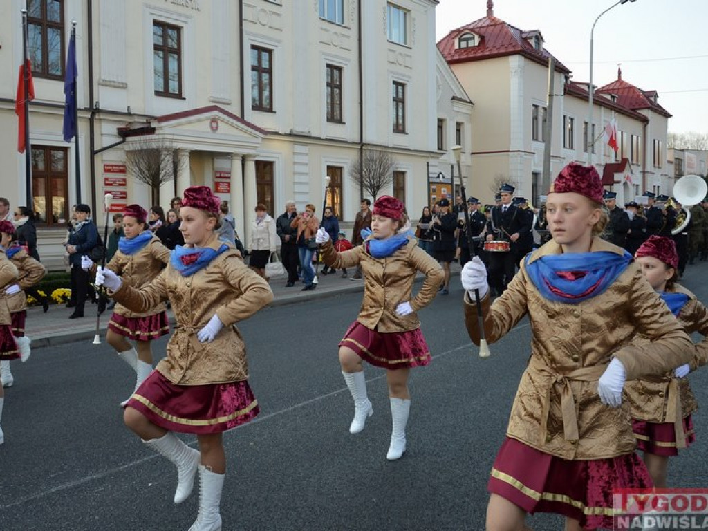 Wojsko na ulicach. Święto Niepodległości w Nisku [Zdjęcia]