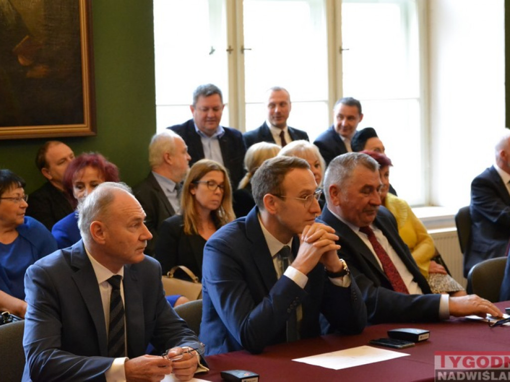 Pierwsza sesja Rady Miasta Tarnobrzega kadencji 2018-2023 [Zdjęcia]