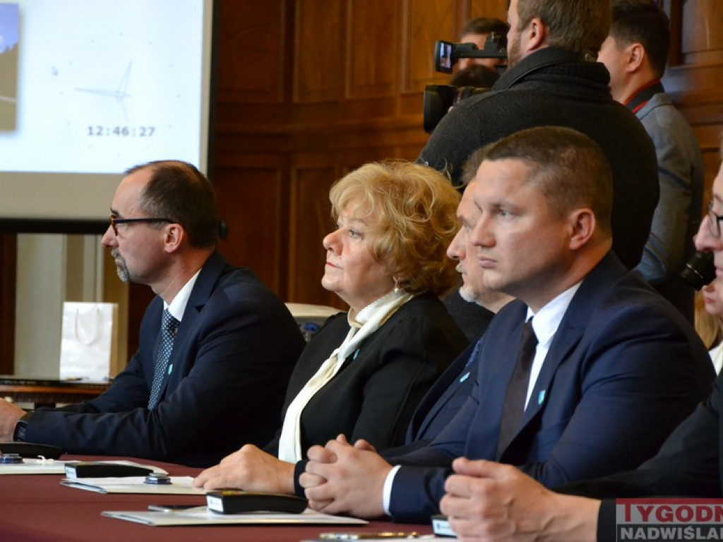 Pierwsza sesja Rady Miasta Tarnobrzega kadencji 2018-2023 [Zdjęcia]