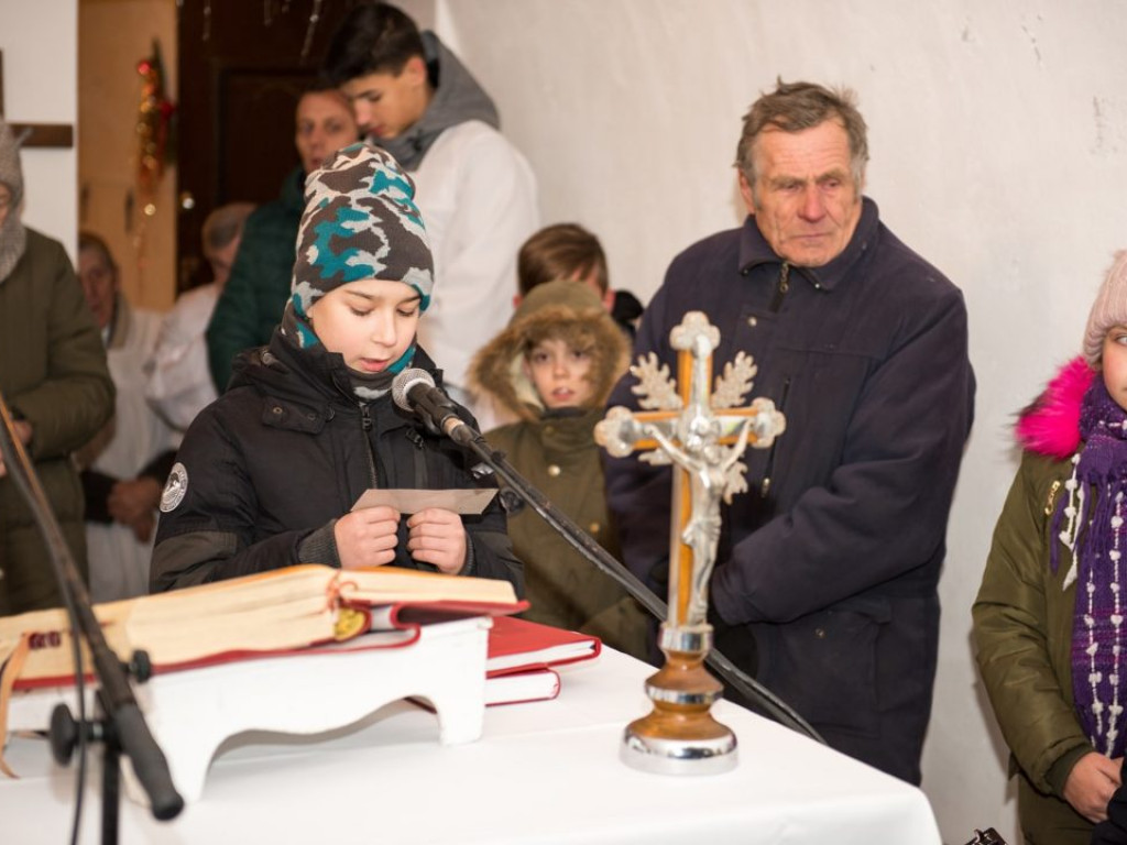 Ossolin. Świętokrzyska Pasterka w obiektywie Krzysztofa Sajeckiego
