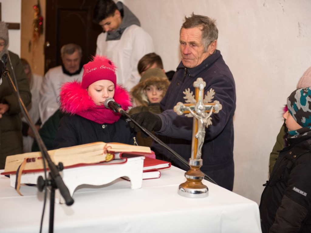 Ossolin. Świętokrzyska Pasterka w obiektywie Krzysztofa Sajeckiego