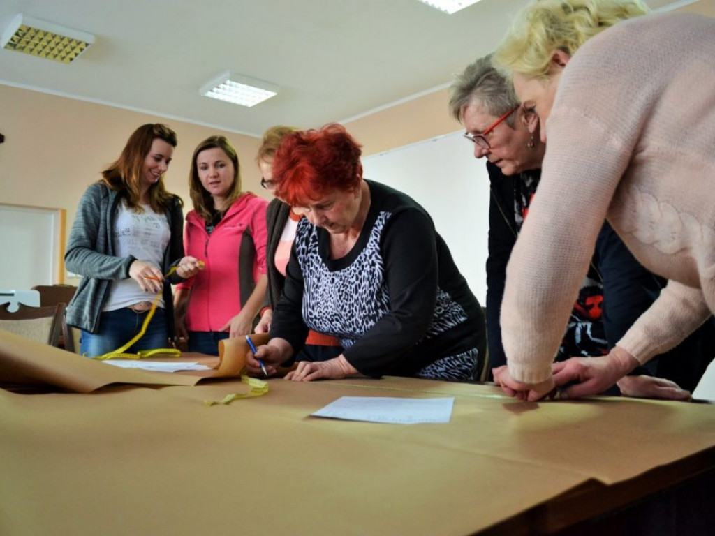 W Samborcu uszyją stroje sandomierskie [ZDJĘCIA]