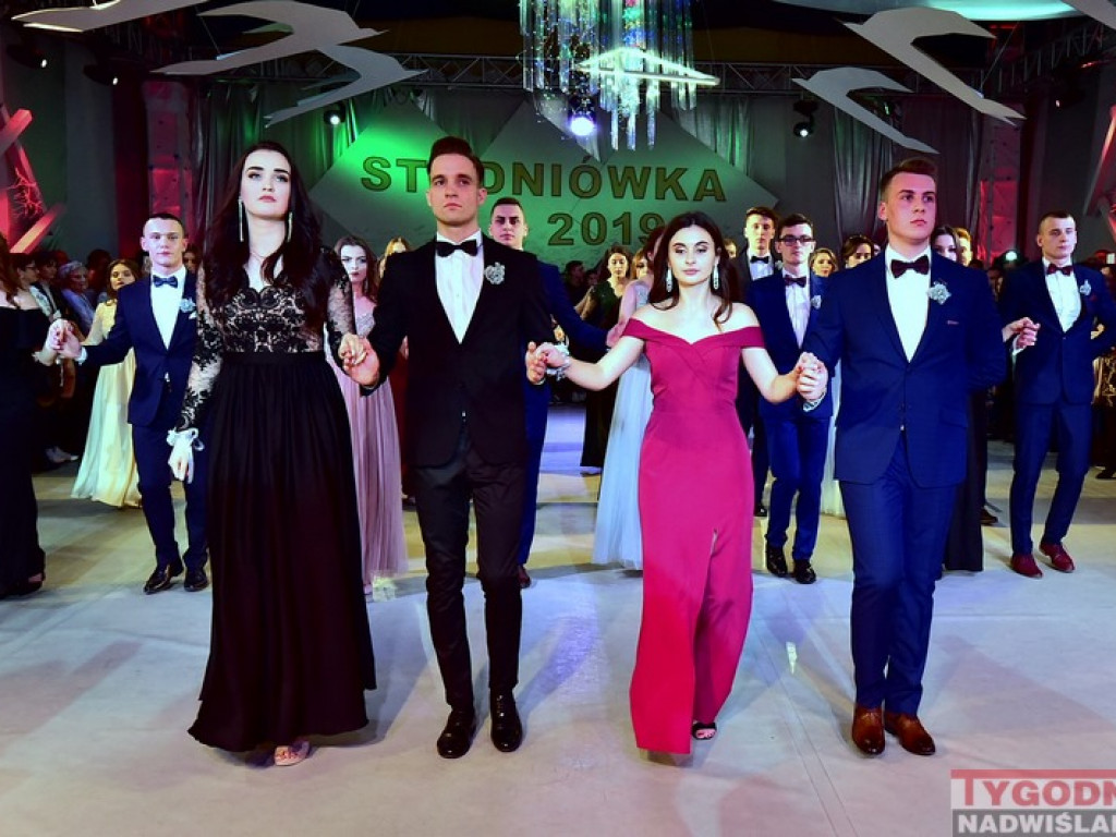 Studniówka LO im. M. Kopernika w Tarnobrzegu [zdjęcia]