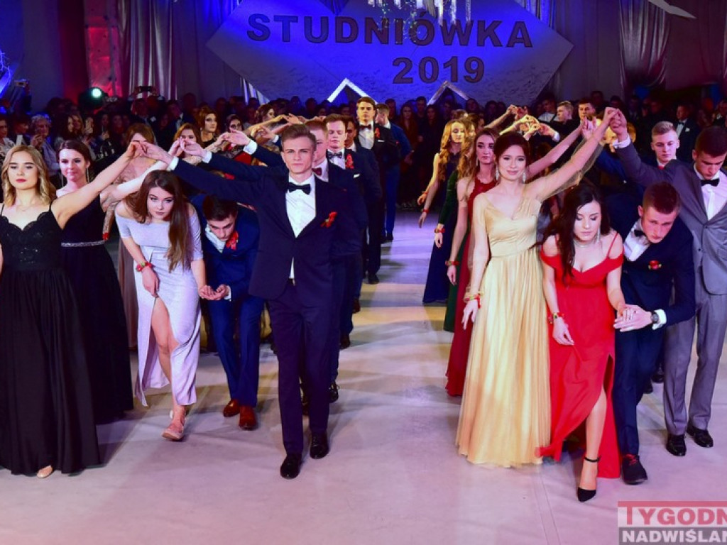 Studniówka LO im. M. Kopernika w Tarnobrzegu [zdjęcia]