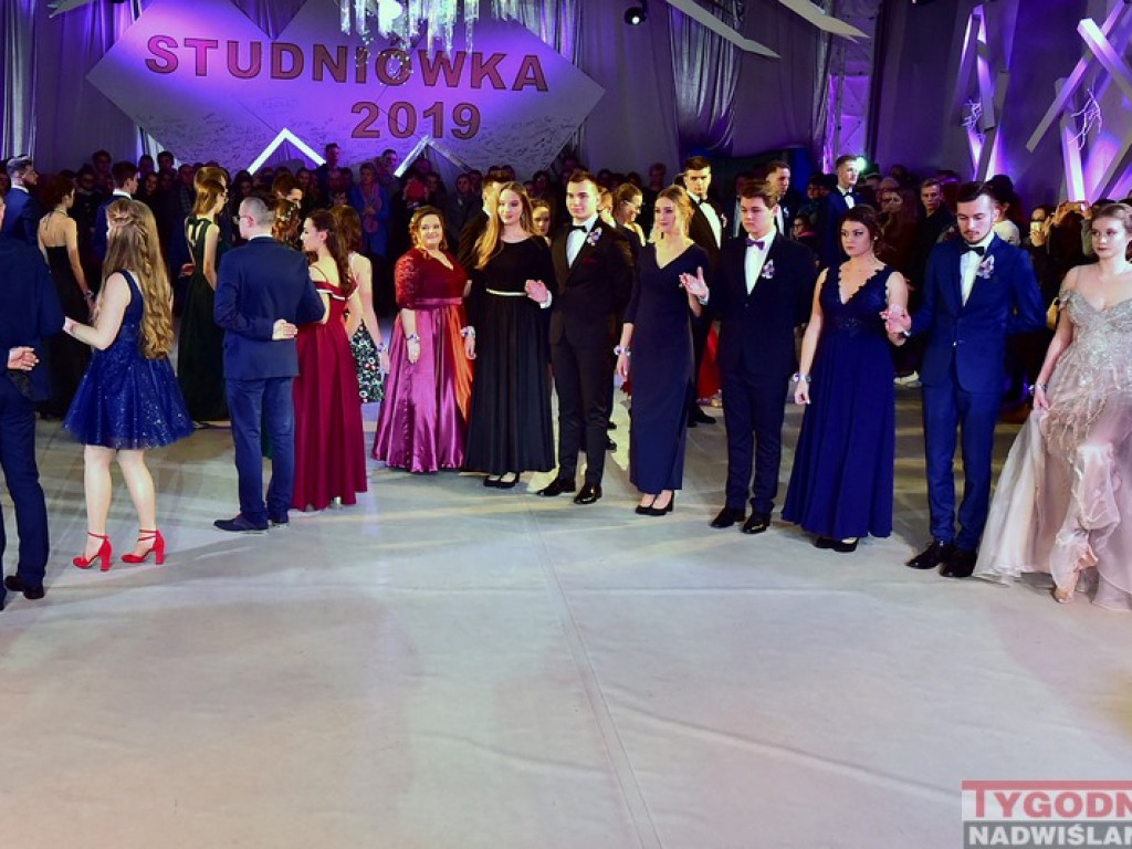 Studniówka LO im. M. Kopernika w Tarnobrzegu [zdjęcia]