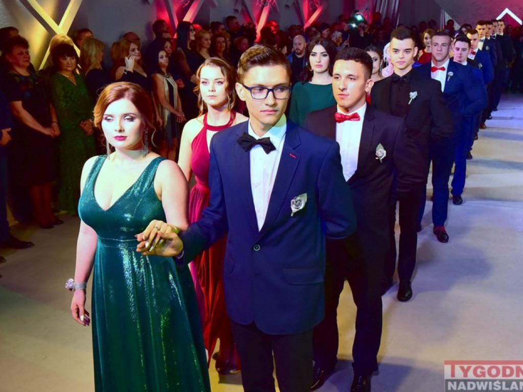 Studniówka LO im. M. Kopernika w Tarnobrzegu [zdjęcia]