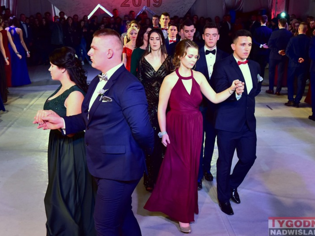 Studniówka LO im. M. Kopernika w Tarnobrzegu [zdjęcia]