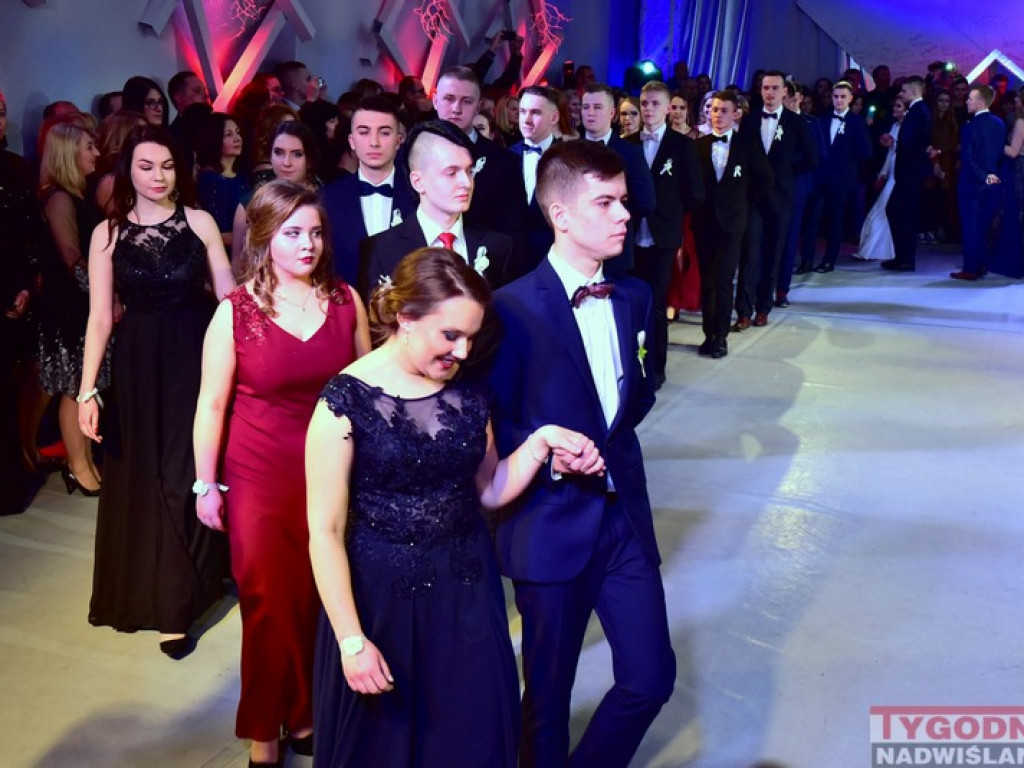 Studniówka LO im. M. Kopernika w Tarnobrzegu [zdjęcia]