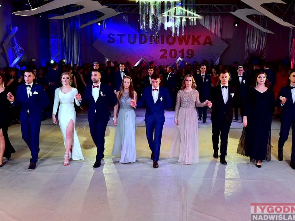 Studniówka LO im. M. Kopernika w Tarnobrzegu [zdjęcia]