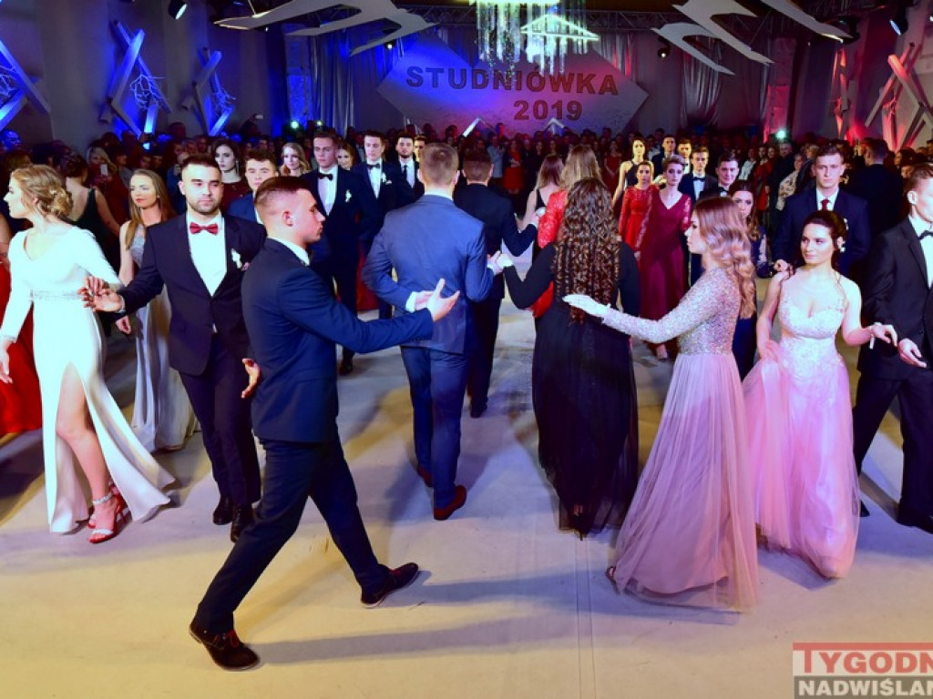 Studniówka LO im. M. Kopernika w Tarnobrzegu [zdjęcia]