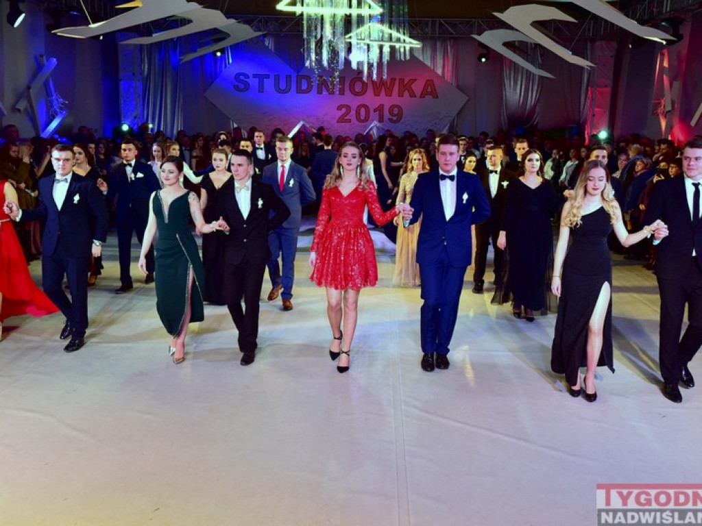 Studniówka LO im. M. Kopernika w Tarnobrzegu [zdjęcia]