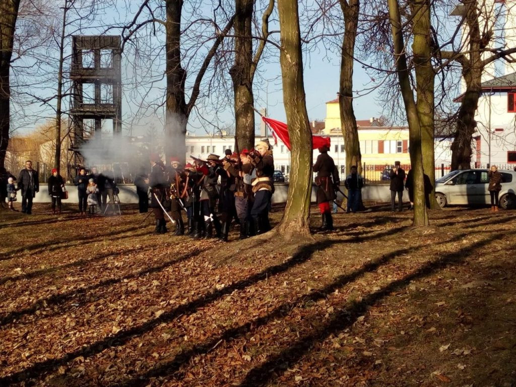 Rekonstrukcja bitwy powstańców styczniowych o Staszów [ZDJĘCIA]
