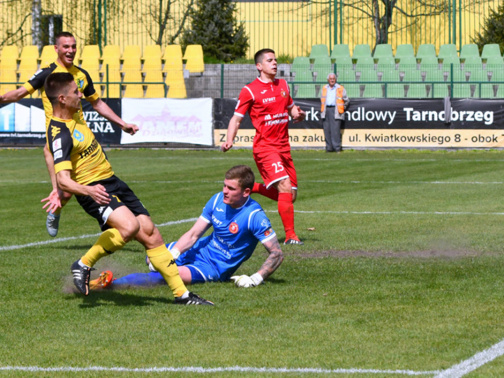 Siarka zremisowała z Widzewem [Zdjęcia]