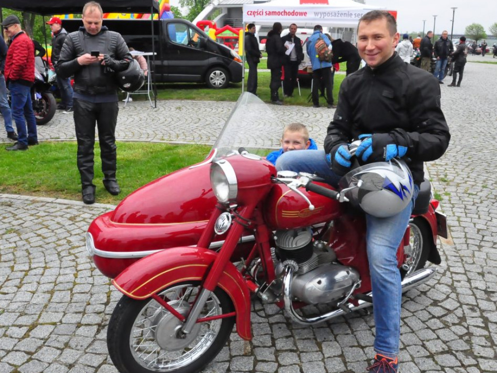 Motocyklowa niedziela w Sandomierzu [zdjęcia]