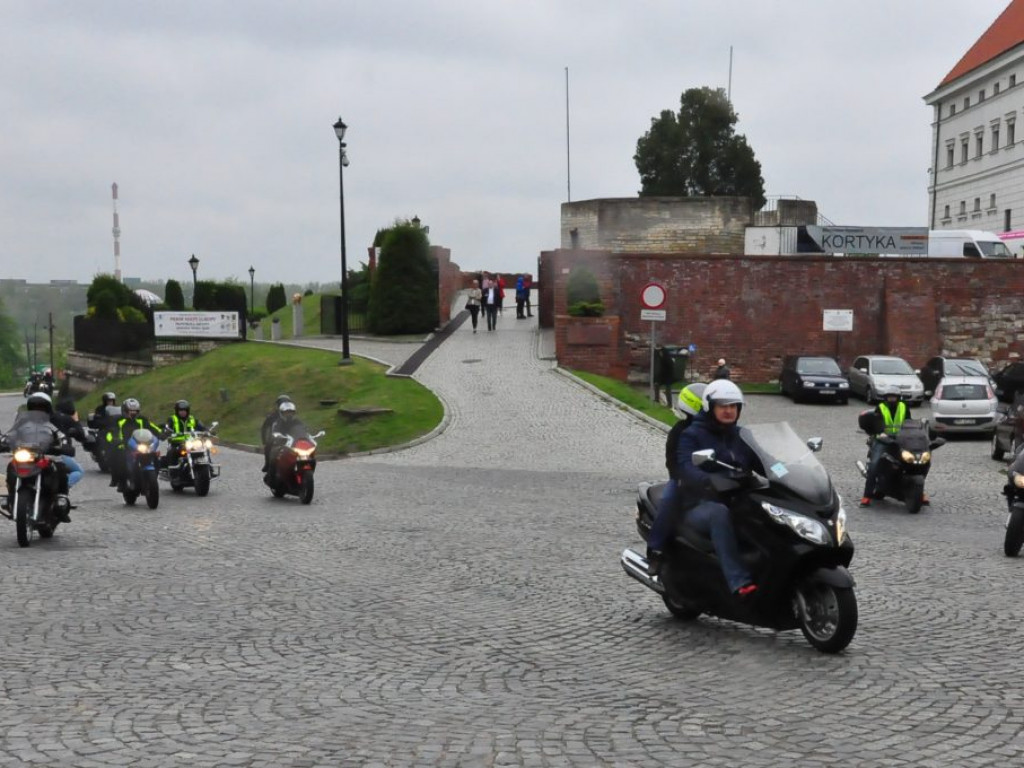 Motocyklowa niedziela w Sandomierzu [zdjęcia]