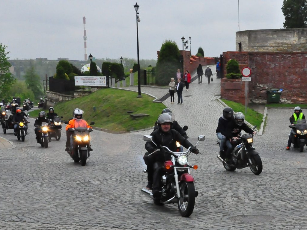 Motocyklowa niedziela w Sandomierzu [zdjęcia]
