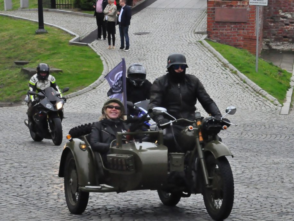Motocyklowa niedziela w Sandomierzu [zdjęcia]