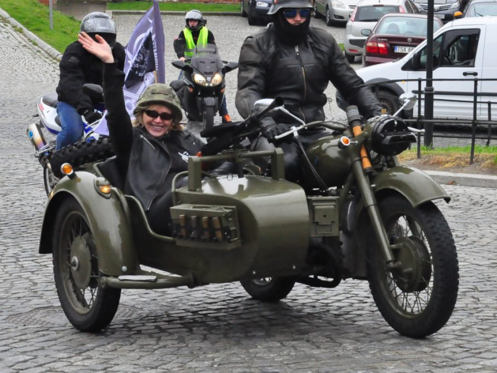 Motocyklowa niedziela w Sandomierzu [zdjęcia]