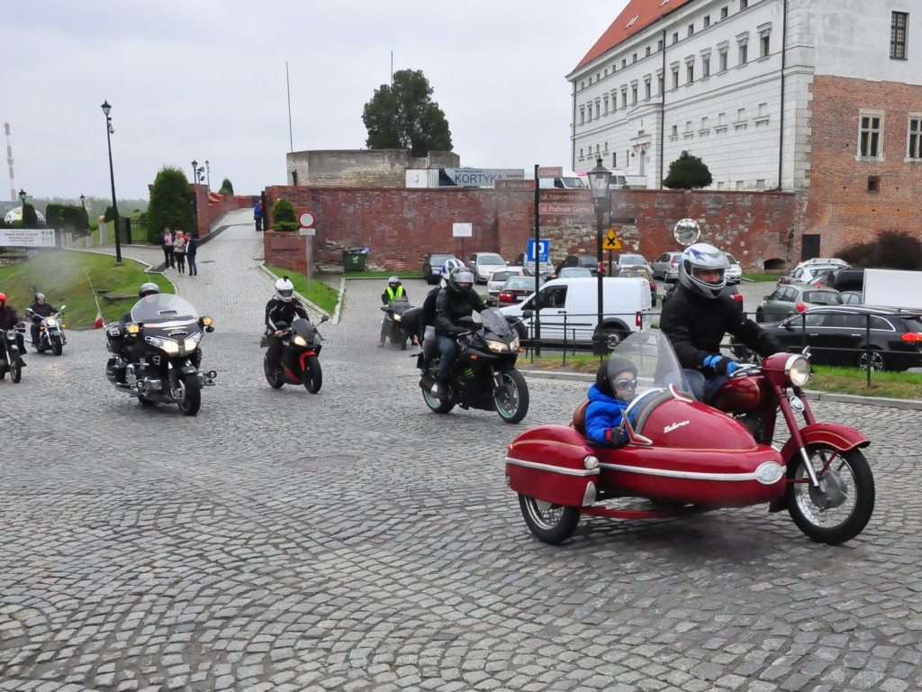 Motocyklowa niedziela w Sandomierzu [zdjęcia]