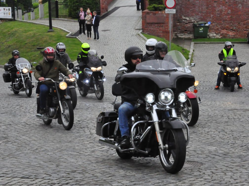 Motocyklowa niedziela w Sandomierzu [zdjęcia]