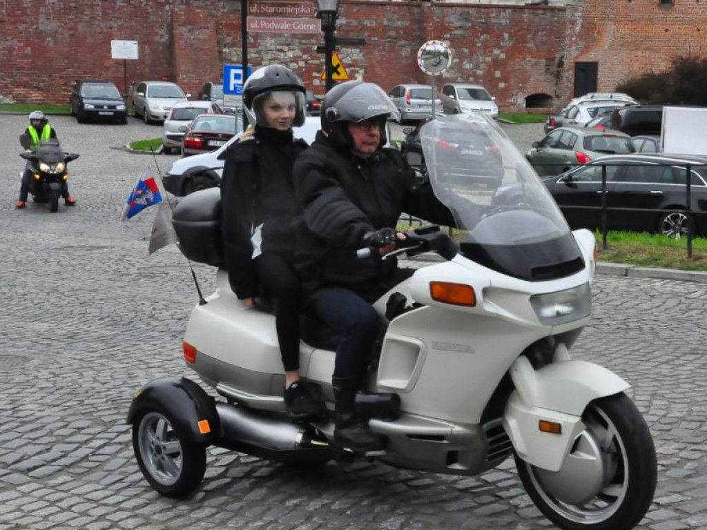 Motocyklowa niedziela w Sandomierzu [zdjęcia]
