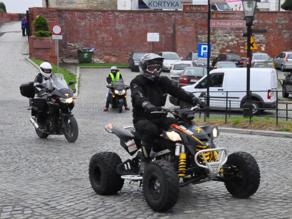 Motocyklowa niedziela w Sandomierzu [zdjęcia]