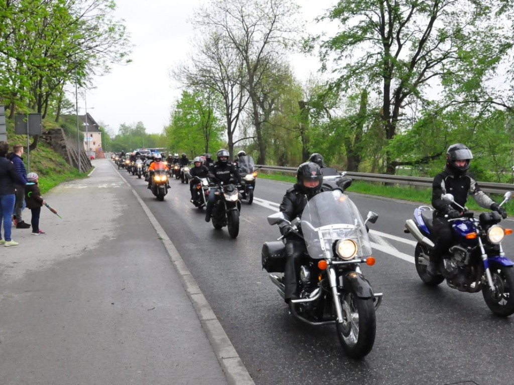 Motocyklowa niedziela w Sandomierzu [zdjęcia]