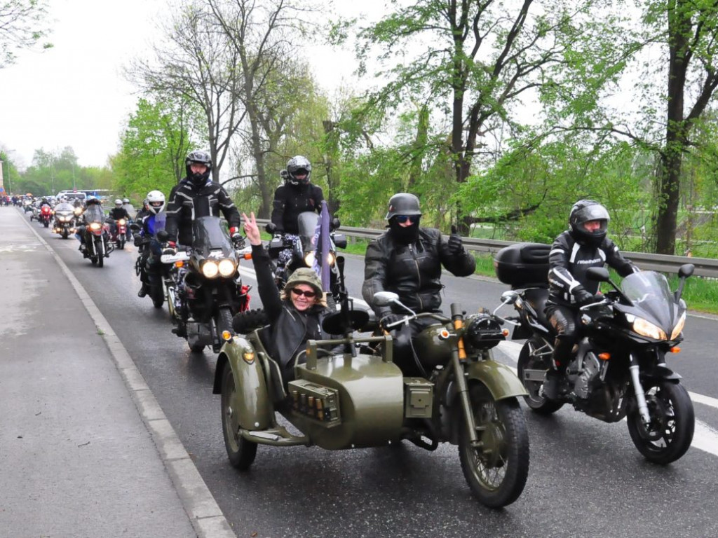 Motocyklowa niedziela w Sandomierzu [zdjęcia]