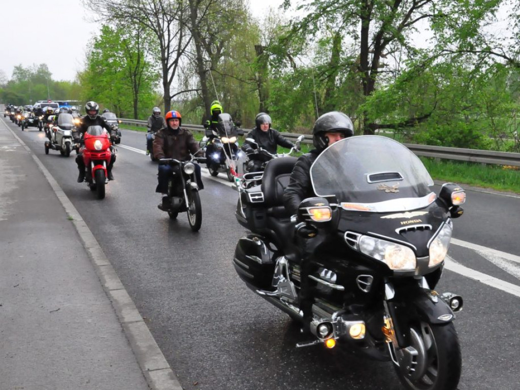 Motocyklowa niedziela w Sandomierzu [zdjęcia]