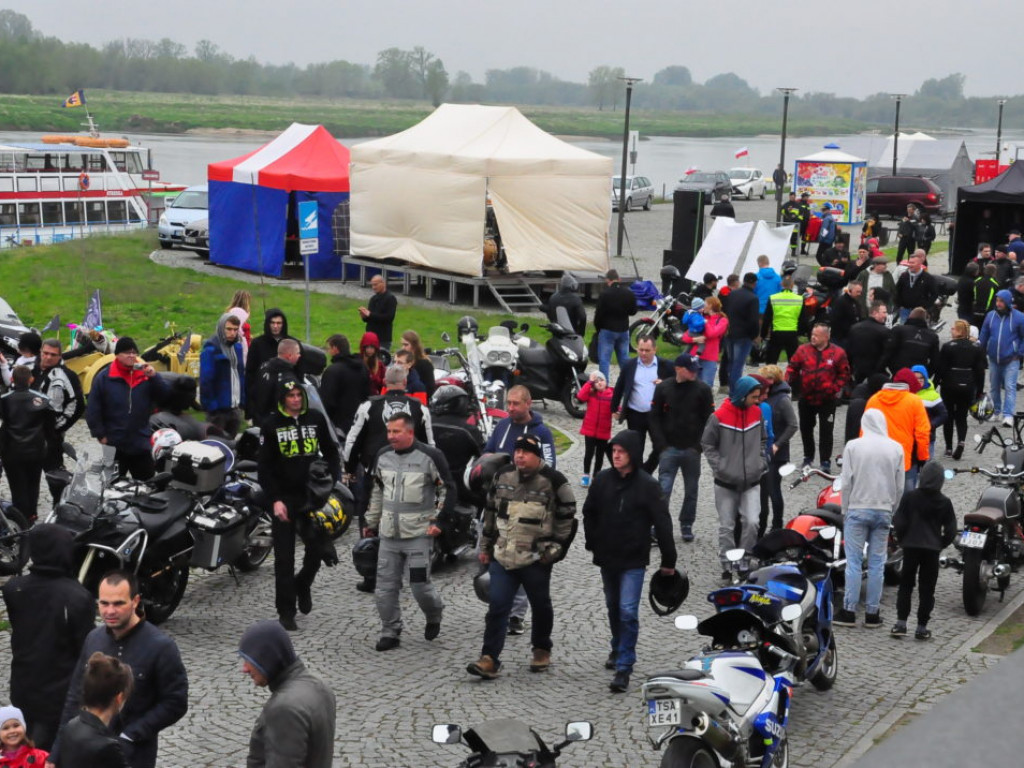 Motocyklowa niedziela w Sandomierzu [zdjęcia]