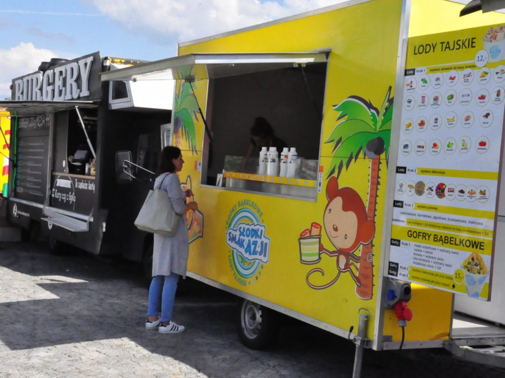 Festiwal kuchni z całego świata, czyli zlot food trucków w Sandomierzu [Zdjęcia]