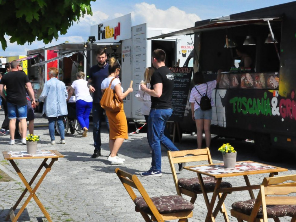Festiwal kuchni z całego świata, czyli zlot food trucków w Sandomierzu [Zdjęcia]