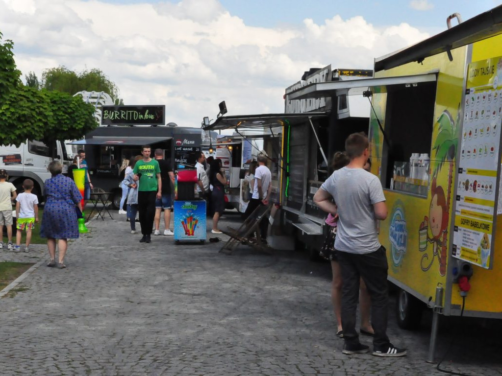 Festiwal kuchni z całego świata, czyli zlot food trucków w Sandomierzu [Zdjęcia]